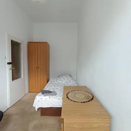 Apartrooms Rondo Onz Dnf 39 Grzybowska Quarto em Acomodações Particulares Varsóvia